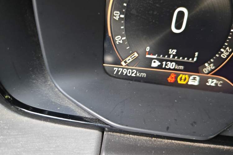 Used Lynk & Co 03 2022 2.0TD DCT GenioPlus Odometer Close Up