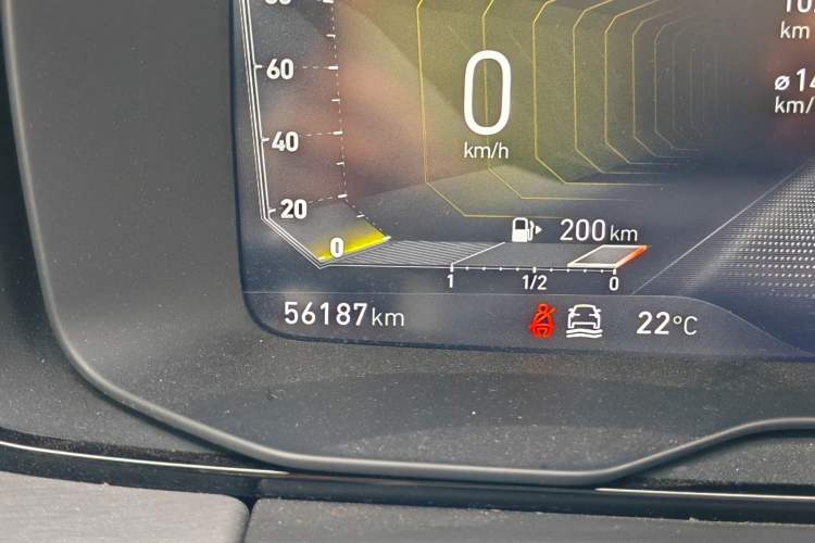 Used Lynk & Co 03 2022 1.5TD DCT JingPlus Odometer Close Up