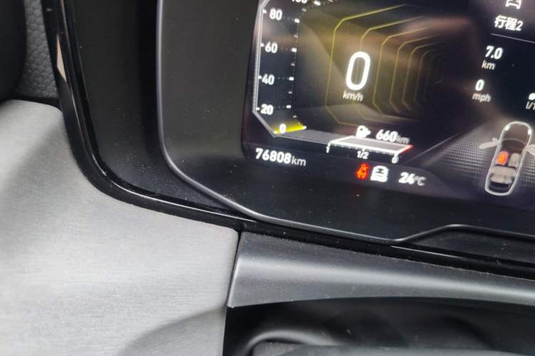 Used Lynk & Co 03 2022 1.5TD DCT JingPro Odometer Close Up