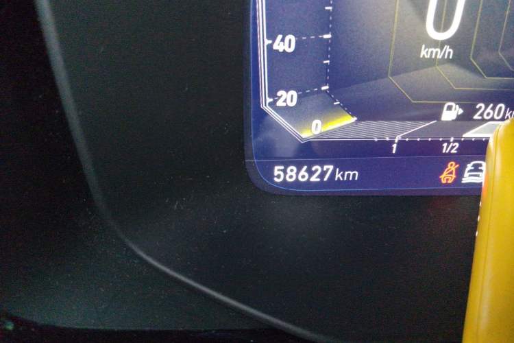 Used Lynk & Co 03 2022 1.5TD DCT JingPro Odometer Close Up
