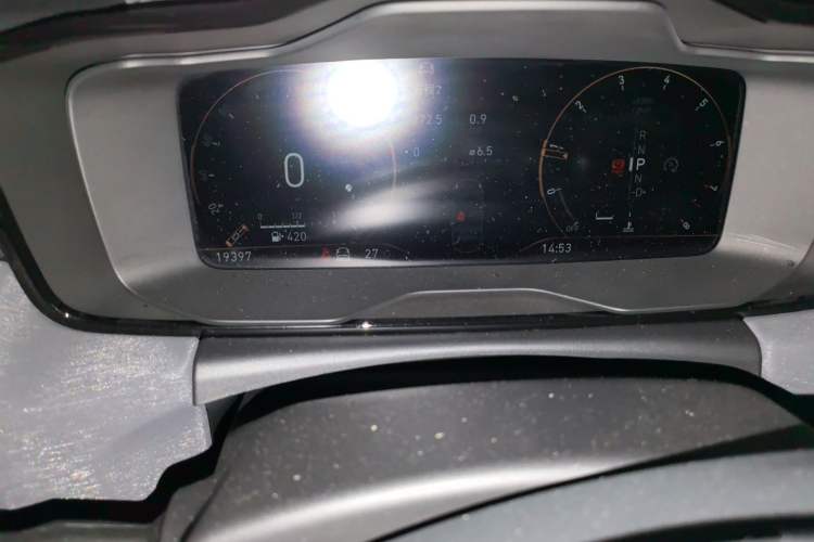 Used Lynk & Co 03 2022 2.0TD DCT JingPro Odometer Close Up
