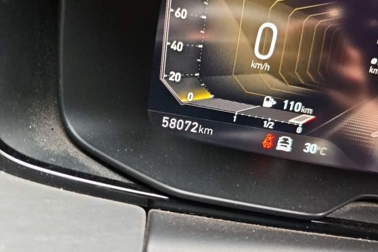Used Lynk & Co 03 2022 1.5TD DCT JingPlus Odometer Close Up