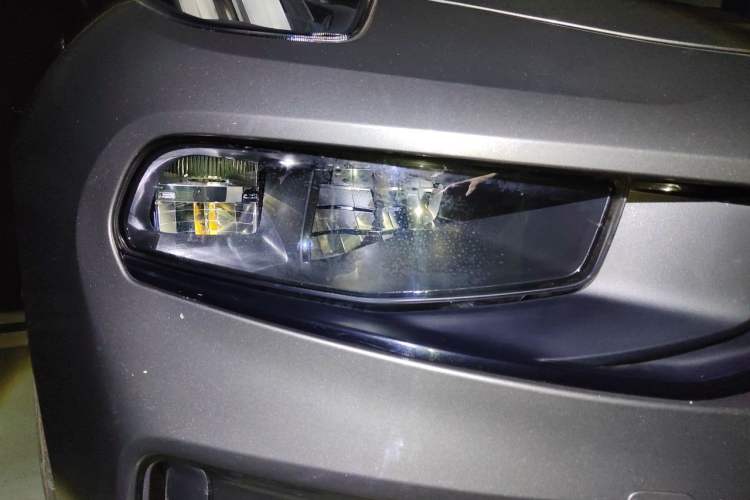 Used Lynk & Co 03 2022 1.5TD DCT JingPro Right Front Headlight