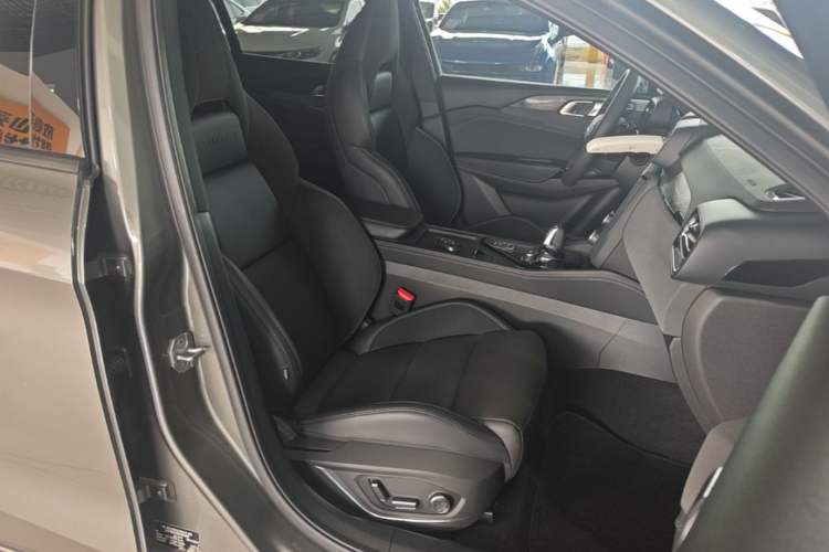 Used Lynk & Co 03 2022 1.5TD DCT JingPro Right Front Seat