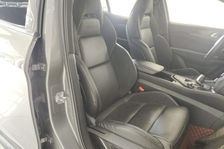 Used Lynk & Co 03 2022 2.0TD DCT JingPro Right Front Seat