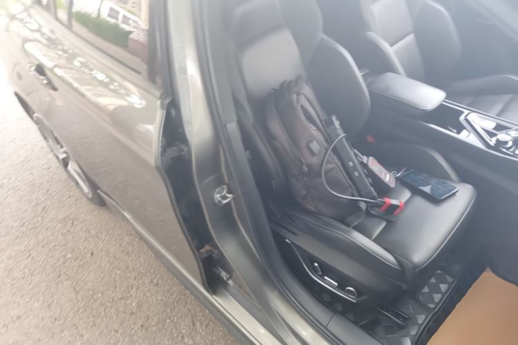 Used Lynk & Co 03 2022 2.0TD DCT JingPro Right Front Seat