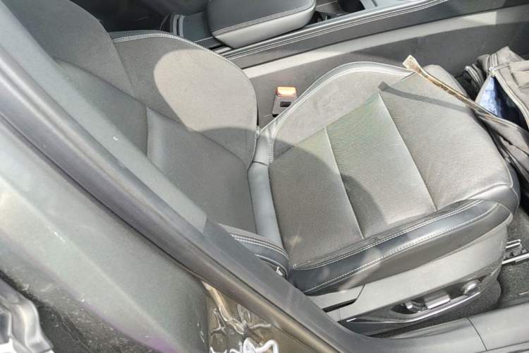 Used Lynk & Co 03 2022 1.5TD DCT JingPro Right Front Seat