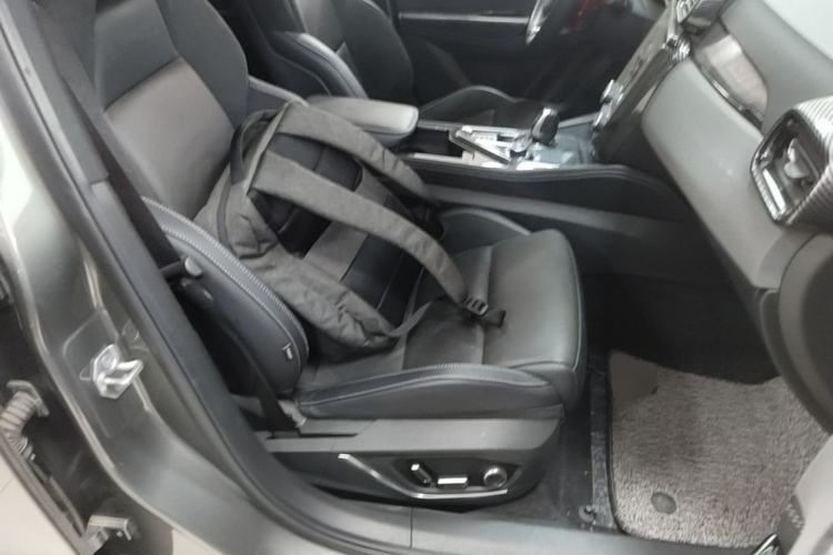 Used Lynk & Co 03 2022 2.0TD DCT JingPro Right Front Seat