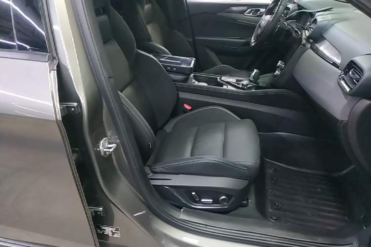 Used Lynk & Co 03 2022 1.5TD DCT JingPro Right Front Seat