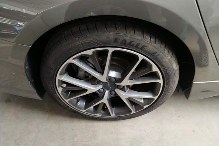 Used Lynk & Co 03 2022 1.5TD DCT JingPro Right Rear Wheel Hub
