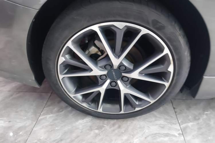 Used Lynk & Co 03 2022 1.5TD DCT JingPro Right Rear Wheel Hub