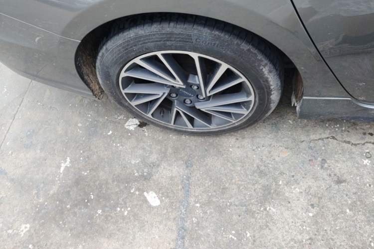 Used Lynk & Co 03 2022 1.5TD DCT JingPlus Right Rear Wheel Hub