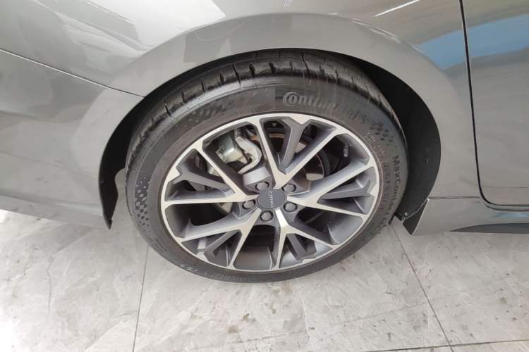 Used Lynk & Co 03 2022 1.5TD DCT JingPro Right Rear Wheel Hub