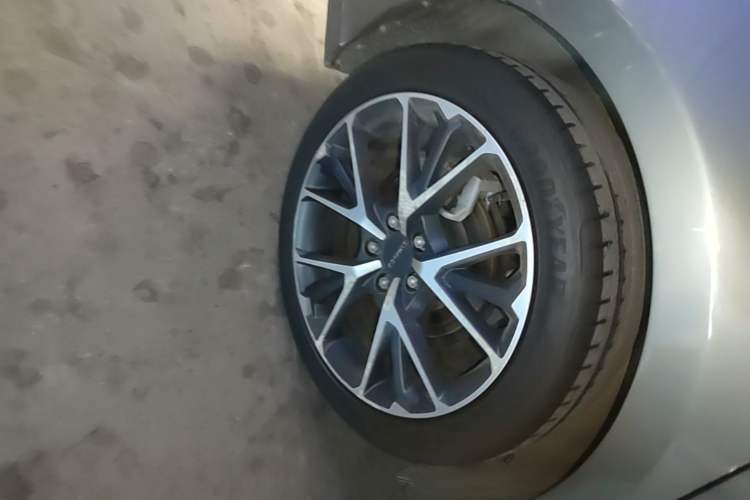 Used Lynk & Co 03 2022 1.5TD DCT JingPro Right Rear Wheel Hub