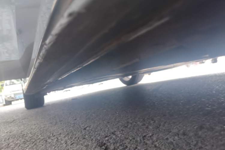 Used Lynk & Co 03 2022 2.0TD DCT JingPro Right Side Sill