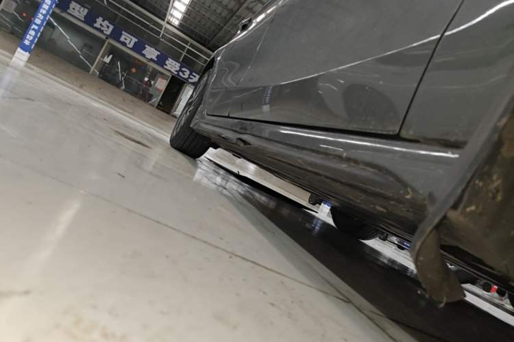 Used Lynk & Co 03 2022 2.0TD DCT GenioPlus Right Side Sill