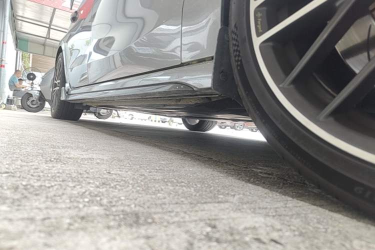 Used Lynk & Co 03 2022 03+ 2.0TD Automatic Performance Package Right Side Sill
