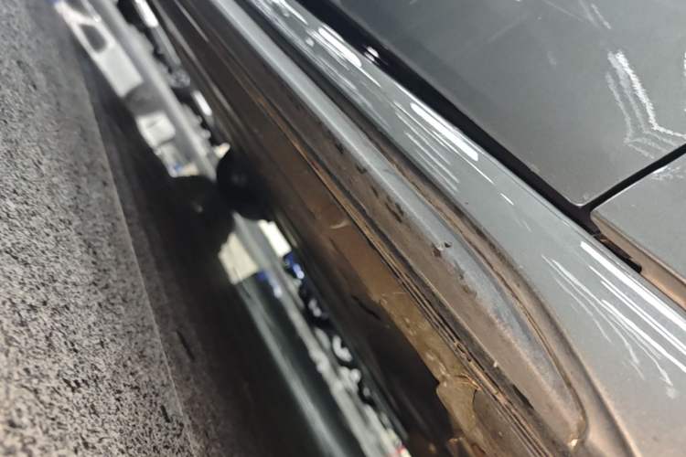 Used Lynk & Co 03 2022 2.0TD DCT JingPro Right Side Sill
