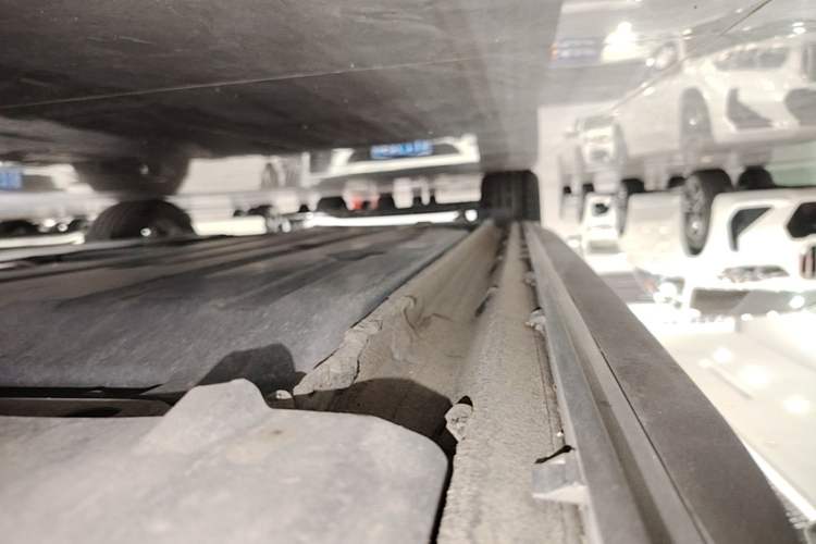 Used Lynk & Co 03 2022 1.5TD DCT JingPro Right Side Sill