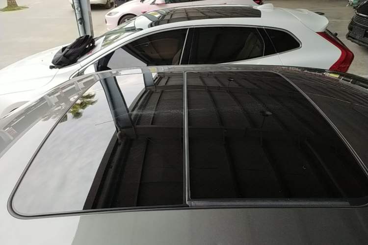 Used Lynk & Co 03 2022 1.5TD DCT JingPro Roof