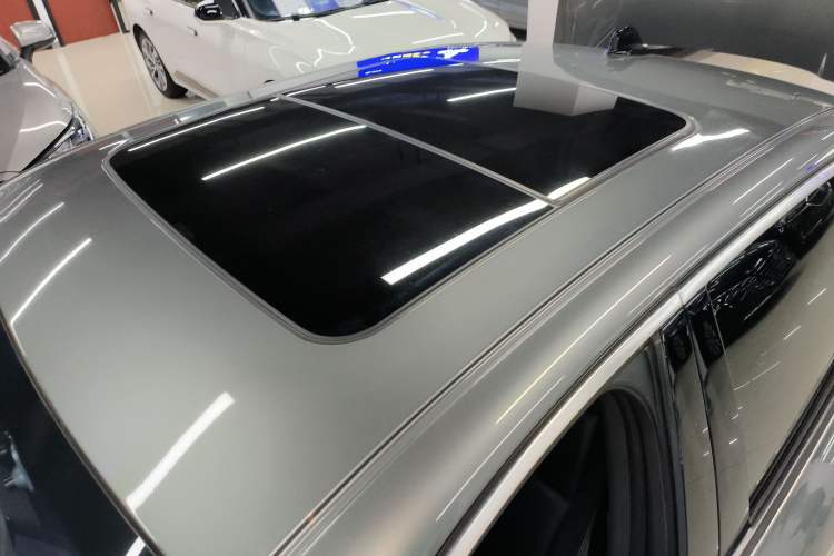 Used Lynk & Co 03 2022 1.5TD DCT JingPlus Roof