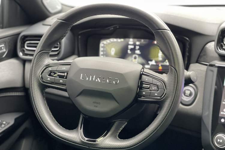 Used Lynk & Co 03 2022 2.0TD DCT JingPro Steering Wheel