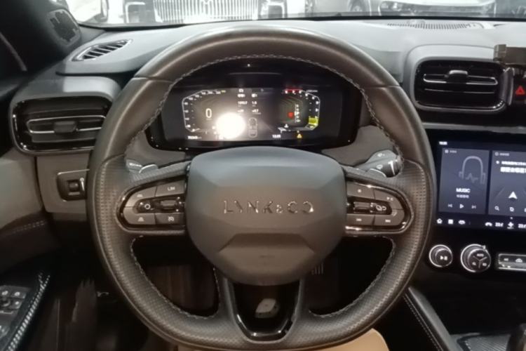 Used Lynk & Co 03 2022 2.0TD DCT GenioPlus Steering Wheel