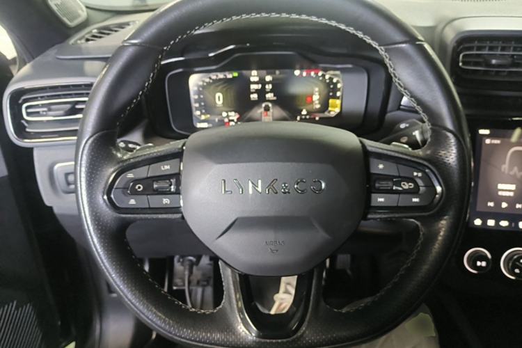 Used Lynk & Co 03 2022 2.0TD DCT JingPro Steering Wheel