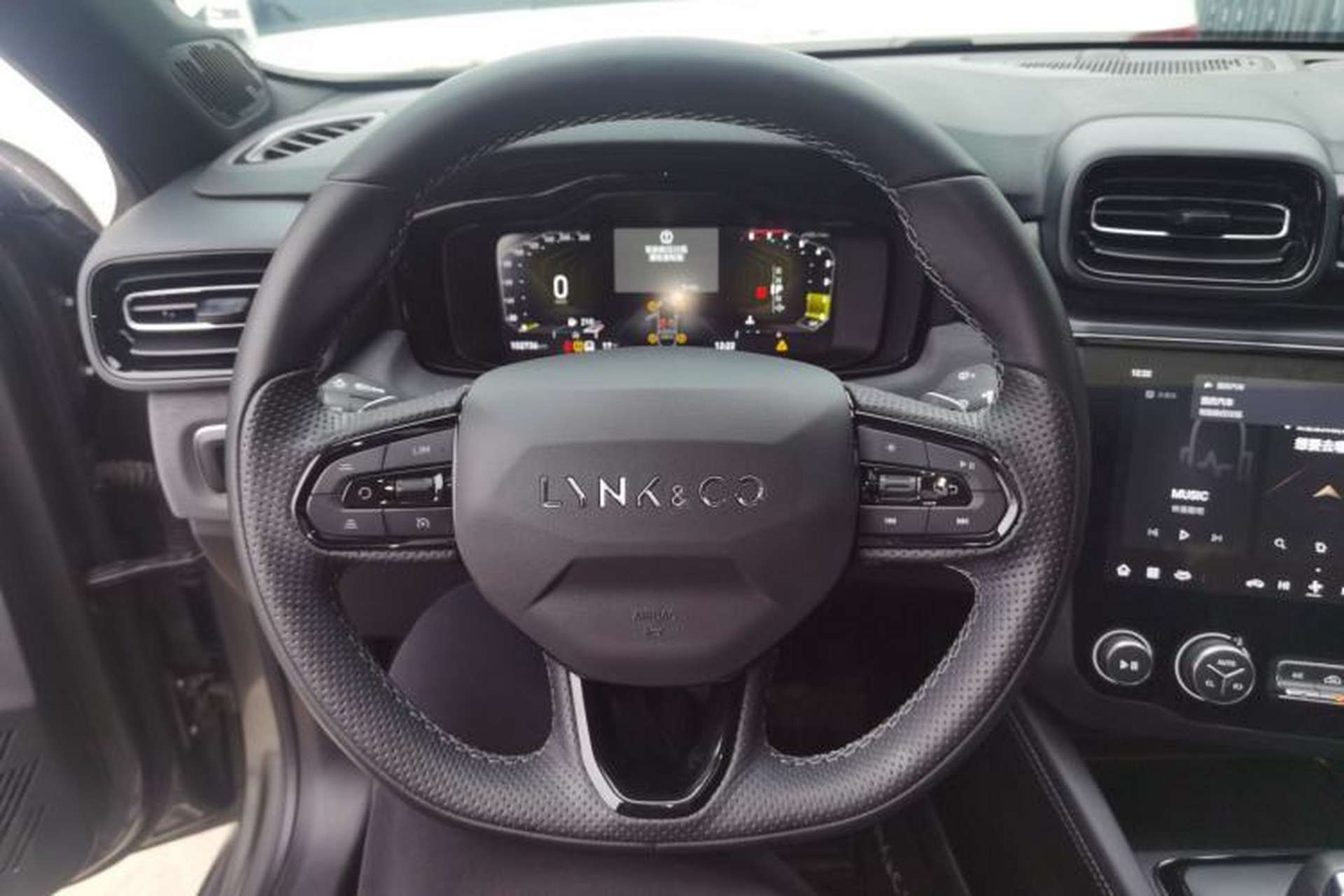 Used Lynk & Co 03 2022 2.0TD DCT GenioPlus Steering Wheel
