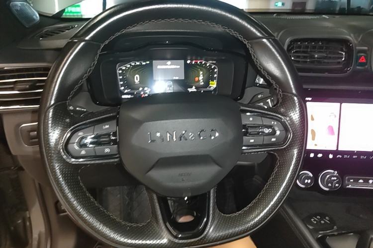 Used Lynk & Co 03 2022 2.0TD DCT JingPro Steering Wheel