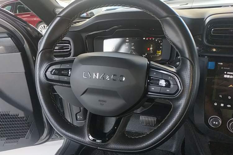 Used Lynk & Co 03 2022 2.0TD DCT JingPro Steering Wheel