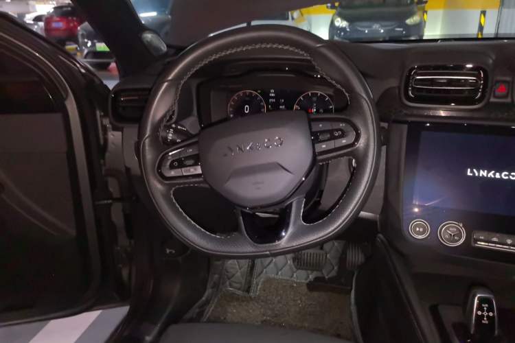 Used Lynk & Co 03 2022 2.0TD DCT JingPro Steering Wheel