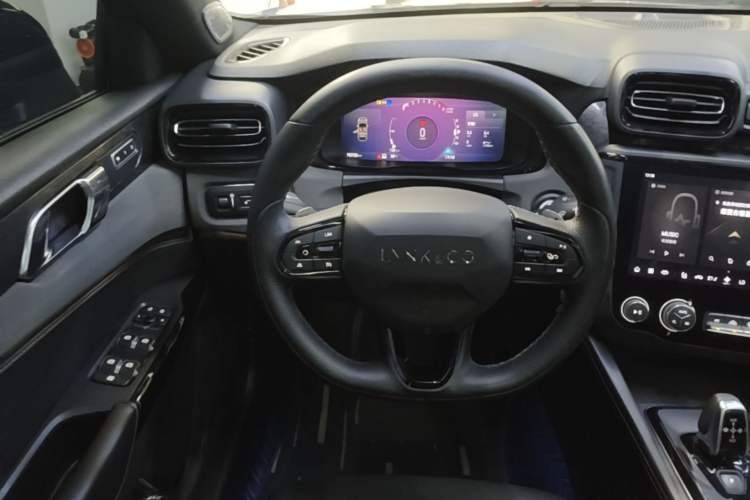 Used Lynk & Co 03 2022 2.0TD DCT JingPro Steering Wheel