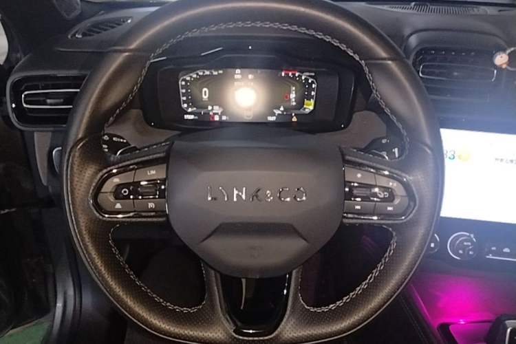 Used Lynk & Co 03 2022 2.0TD DCT JingPro Steering Wheel