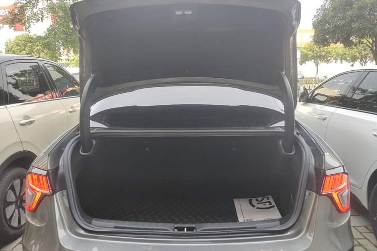 Used Lynk & Co 03 2022 1.5TD DCT JingPro Trunk