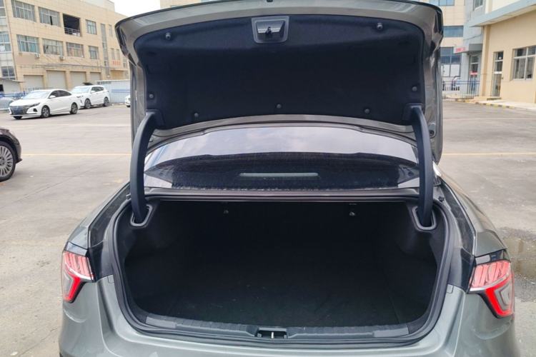 Used Lynk & Co 03 2022 1.5TD DCT JingPlus Trunk