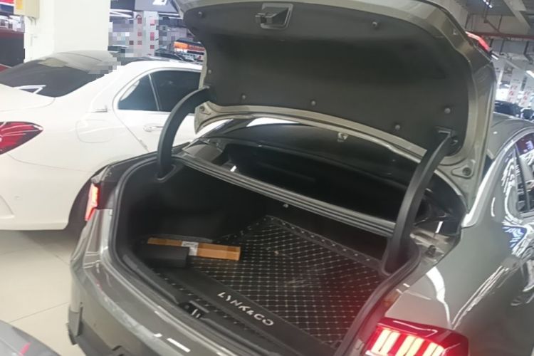 Used Lynk & Co 03 2022 1.5TD DCT JingPro Trunk