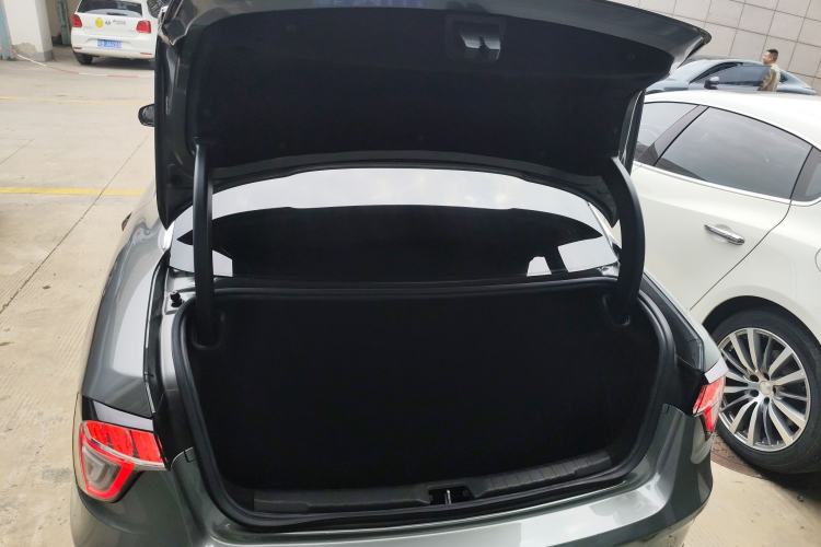 Used Lynk & Co 03 2022 1.5TD DCT JingPro Trunk