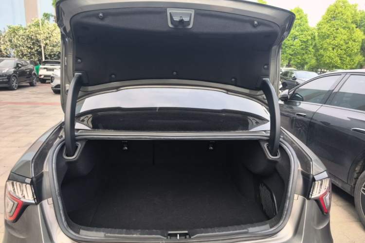 Used Lynk & Co 03 2022 2.0TD DCT JingPro Trunk