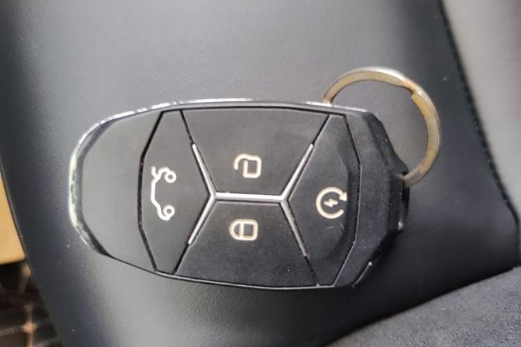 Used Lynk & Co 03 2022 2.0TD DCT GenioPlus Vehicle Key