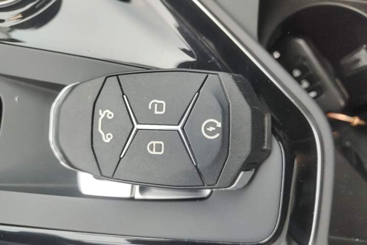 Used Lynk & Co 03 2022 1.5TD DCT JingPro Vehicle Key