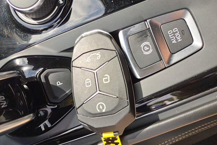 Used Lynk & Co 03 2022 2.0TD DCT JingPro Vehicle Key