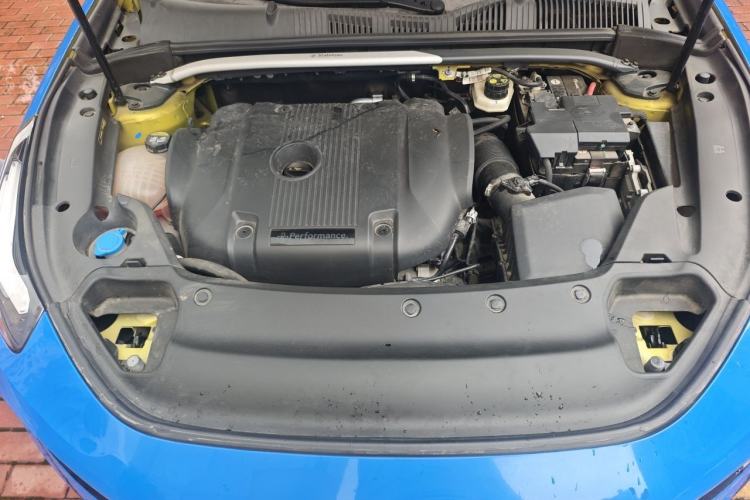 Used Lynk & Co 03 2022 03+ 2.0TD Automatic Wind-Chasing Edition Engine Bay