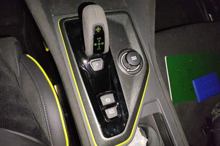Used Lynk & Co 03 2022 03+ 2.0TD Automatic Performance Package Gear Lever