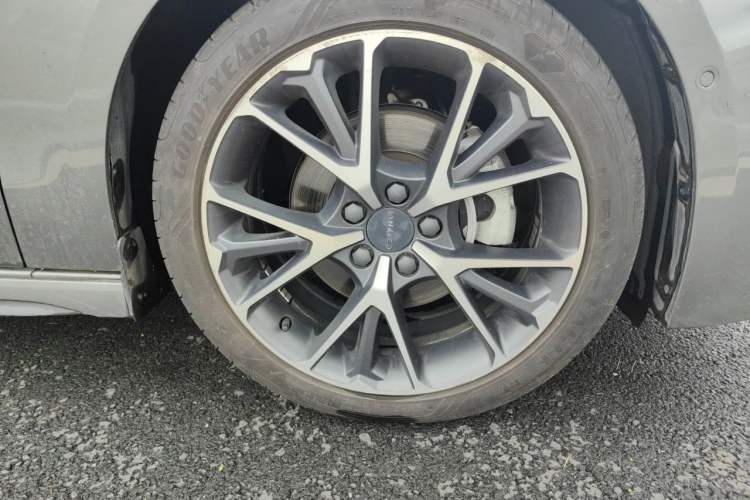 Used Lynk & Co 03 2022 1.5TD DCT JingPro Right Front Wheel Hub
