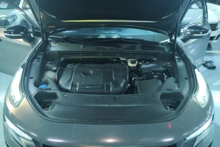 Used Lynk & Co 03 2022 2.0TD DCT JingPro Engine Bay