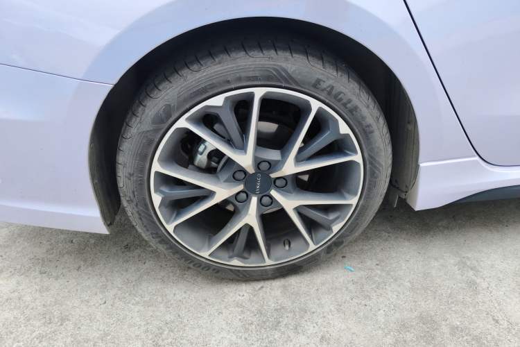 Used Lynk & Co 03 2022 2.0TD DCT JingPro Exterior 5