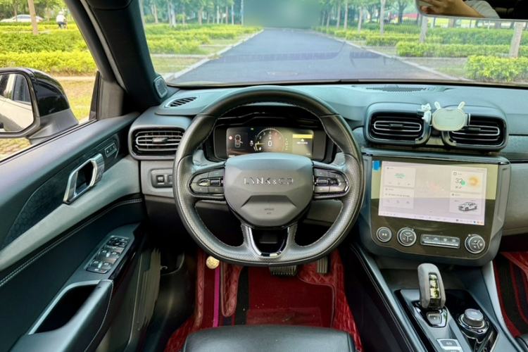 Used Lynk & Co 03 2022 2.0TD DCT JingPro Interior 7