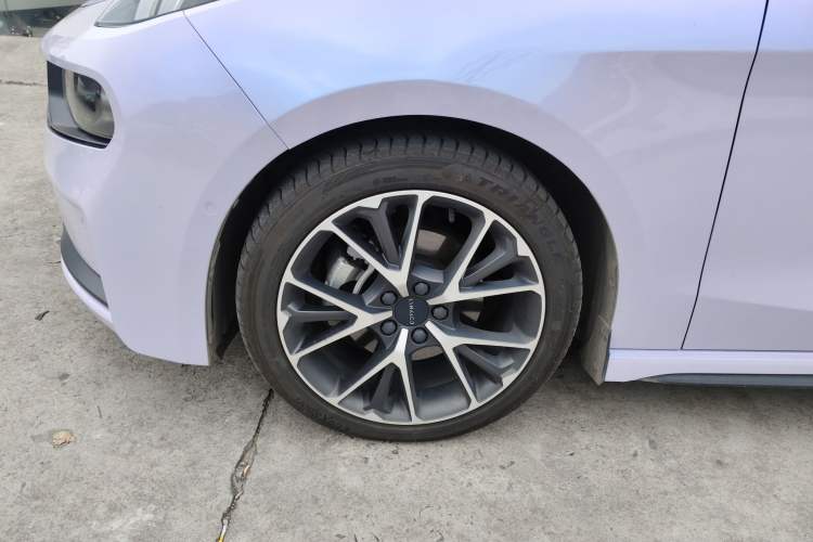 Used Lynk & Co 03 2022 2.0TD DCT JingPro Left Front Wheel Hub