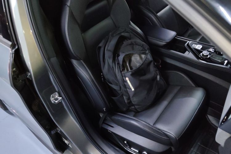 Used Lynk & Co 03 2022 2.0TD DCT JingPro Right Front Seat